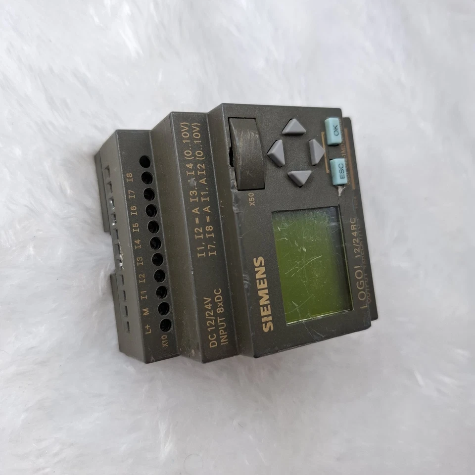 COSMETIC DAMAGED SIEMENS LOGO 12/24RC 6ED1052-1MD00-0BA6 12/24V DC